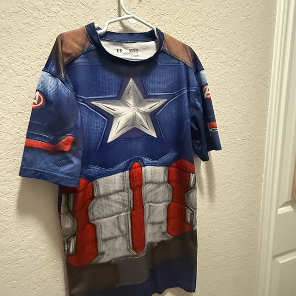 Under Armour Superhero Compression Dri Fit T-Shirt - Captain America Size kids M - Picture 1 of 6